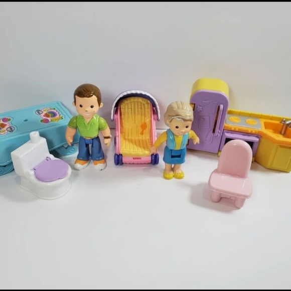 Fisher-Price loving family doll and furnature lot - Picture 1 of 7